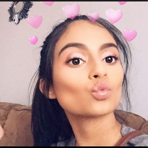 Meet your Posher, Vanessa